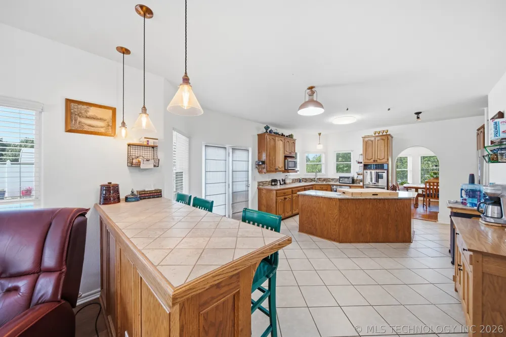29945 S River Ridge Drive Catoosa, OK 74015