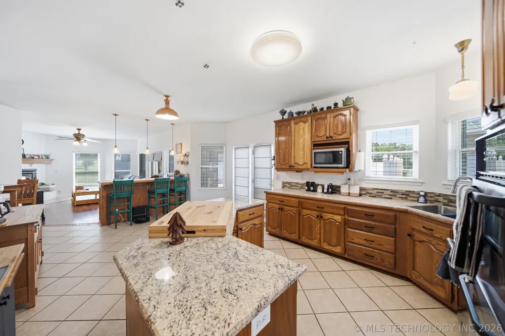 29945 S River Ridge Drive Catoosa, OK 74015