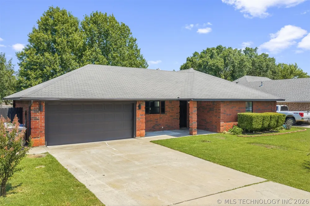 1604 Southern Hills Ardmore, OK 73401