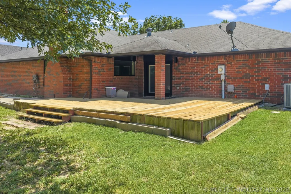1604 Southern Hills Ardmore, OK 73401