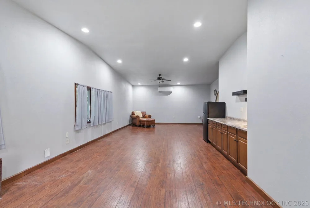 8049 Highway 10 Tahlequah, OK 74464
