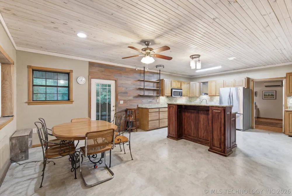 8049 Highway 10 Tahlequah, OK 74464
