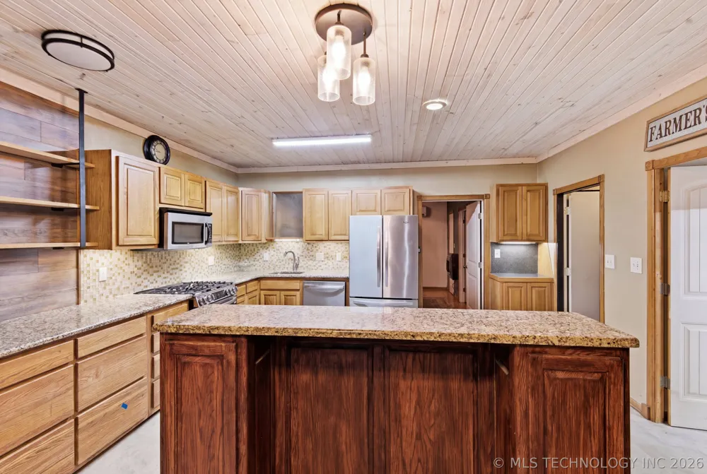 8049 Highway 10 Tahlequah, OK 74464