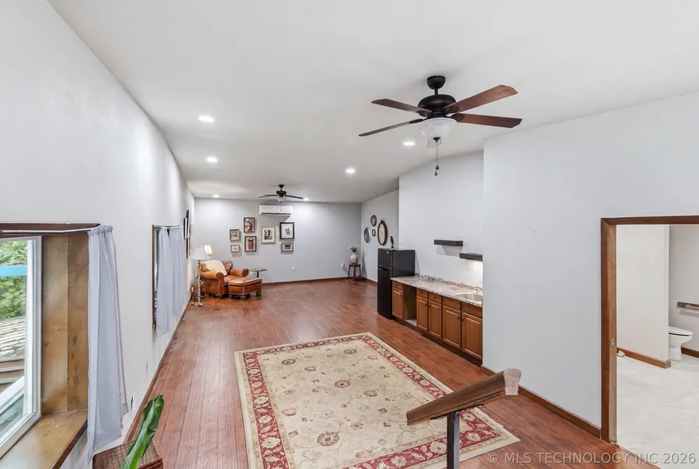 8049 Highway 10 Tahlequah, OK 74464
