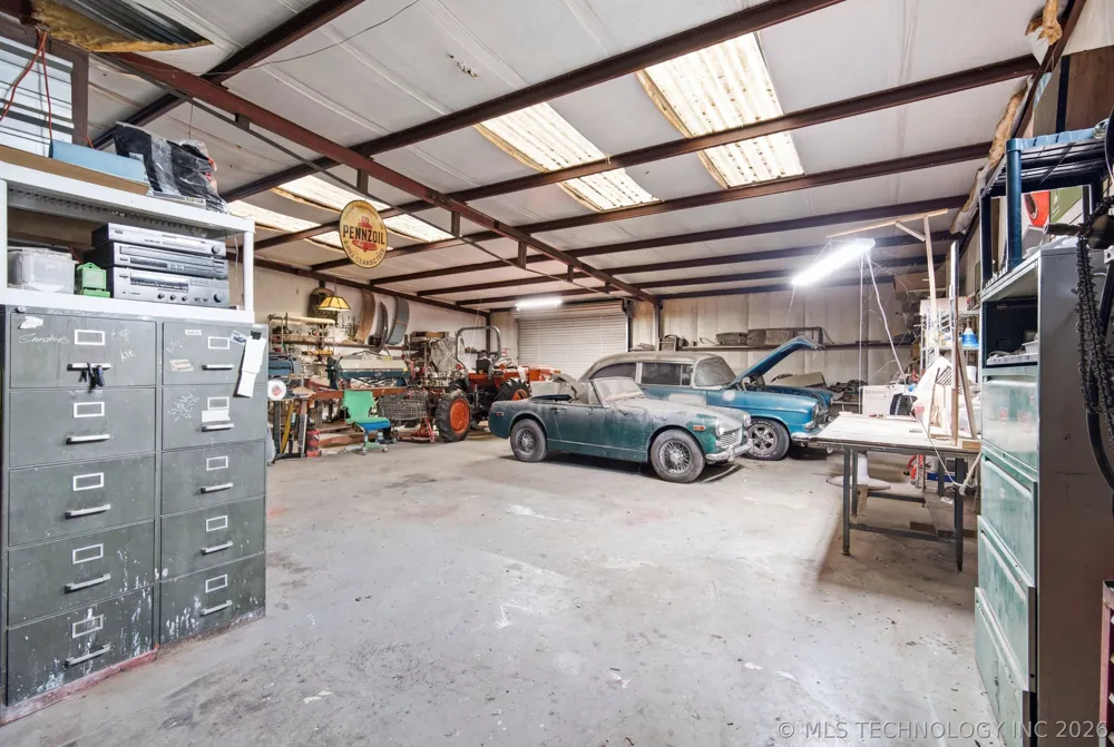 8049 Highway 10 Tahlequah, OK 74464