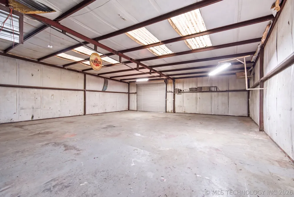 8049 Highway 10 Tahlequah, OK 74464