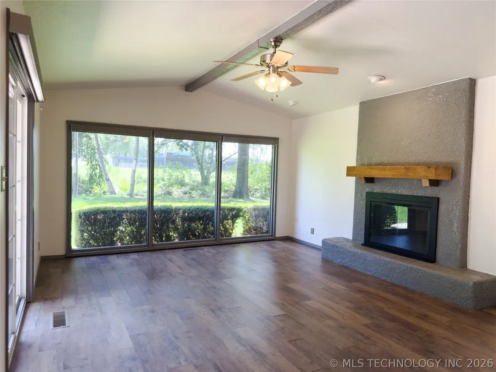 15921 E 131st Street S #2 Broken Arrow, OK 74011