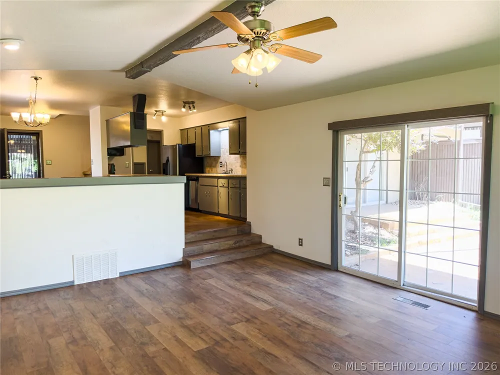 15921 E 131st Street S #2 Broken Arrow, OK 74011