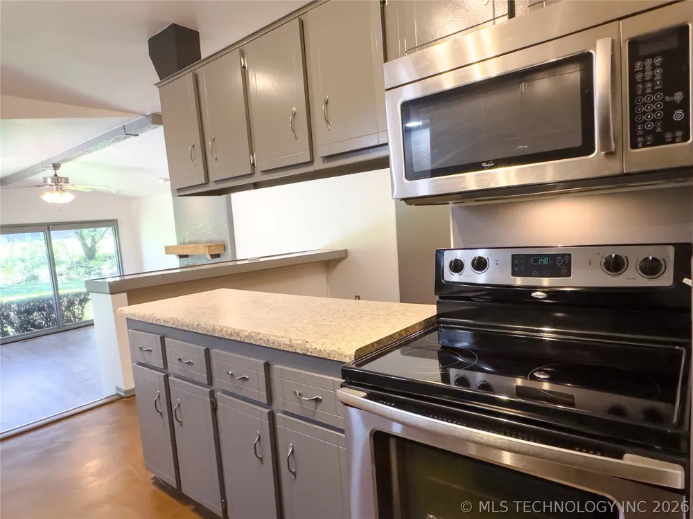 15921 E 131st Street S #2 Broken Arrow, OK 74011