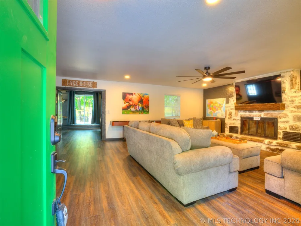 11 Port Duncan Afton, OK 74331