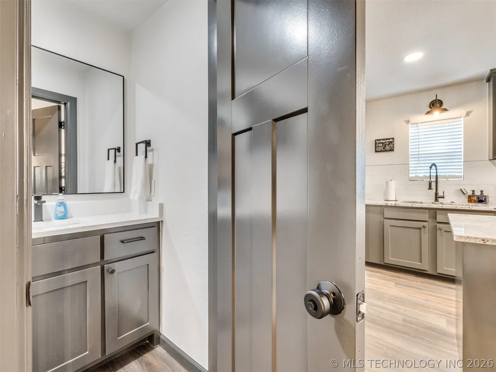 11 Port Duncan Afton, OK 74331