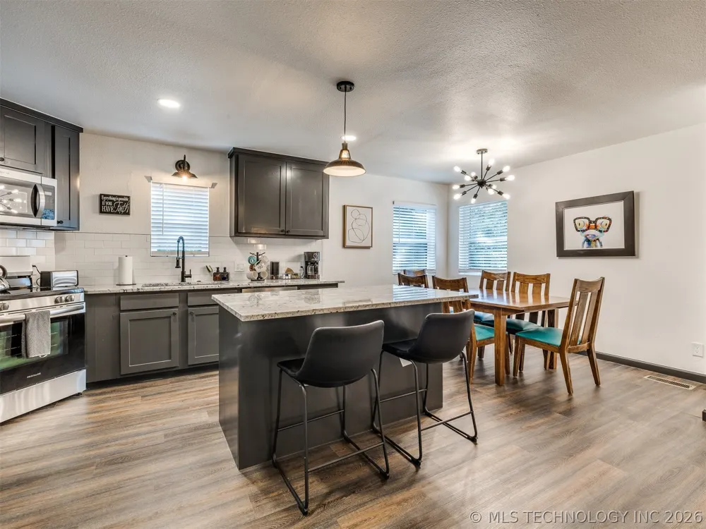 11 Port Duncan Afton, OK 74331