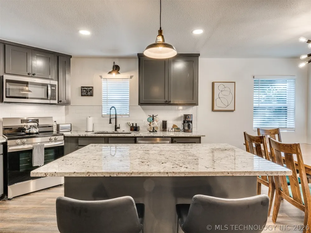 11 Port Duncan Afton, OK 74331