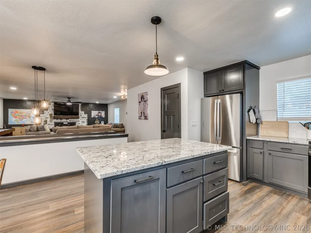 11 Port Duncan Afton, OK 74331