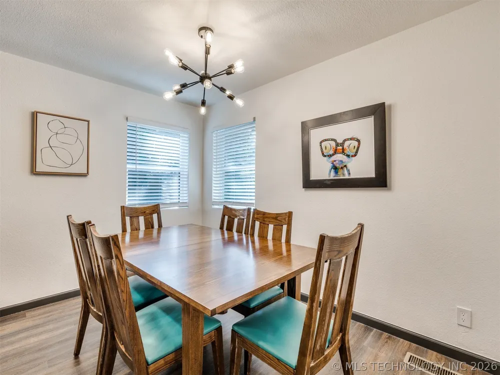11 Port Duncan Afton, OK 74331
