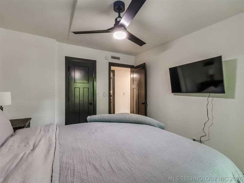 11 Port Duncan Afton, OK 74331