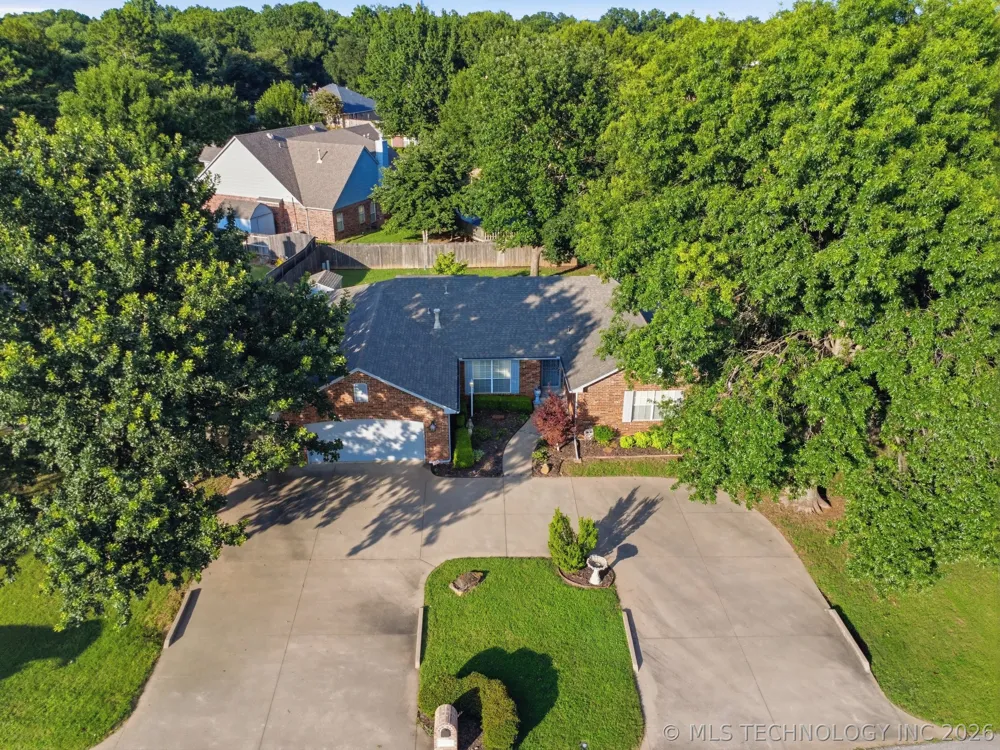 9867 S Maybelle Avenue Jenks, OK 74037