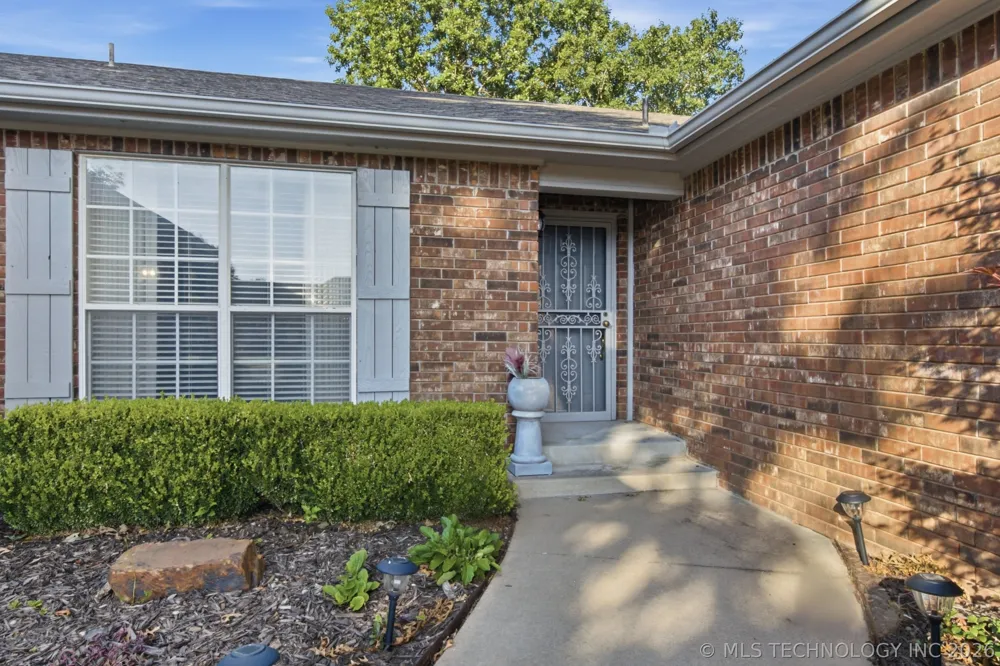 9867 S Maybelle Avenue Jenks, OK 74037