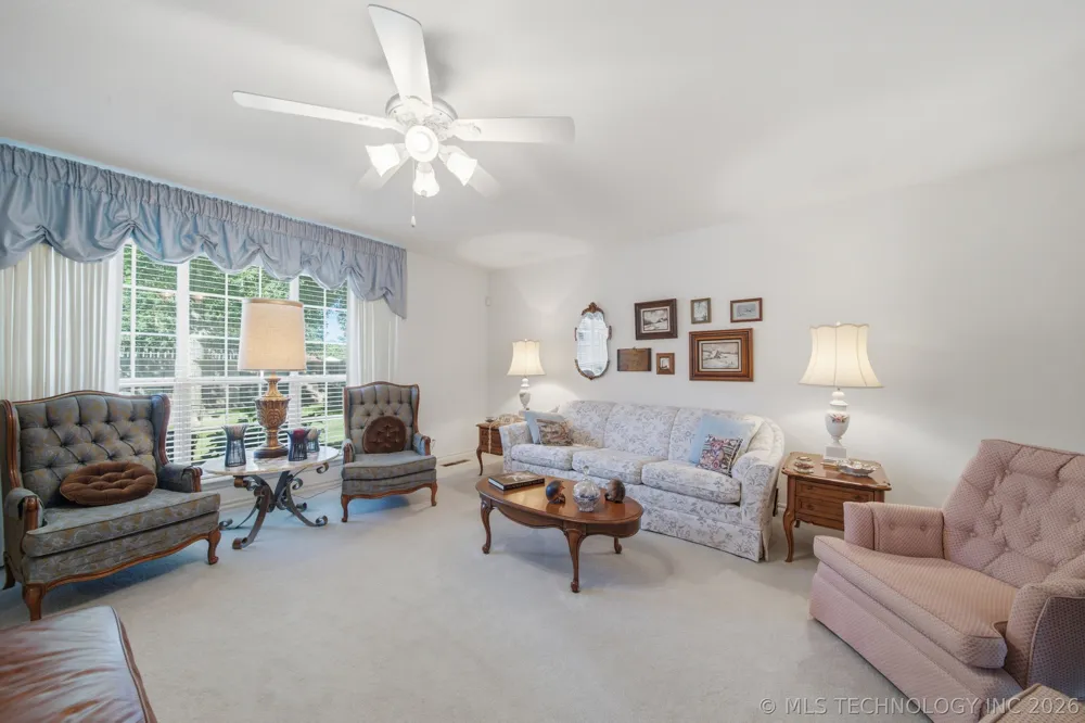 9867 S Maybelle Avenue Jenks, OK 74037