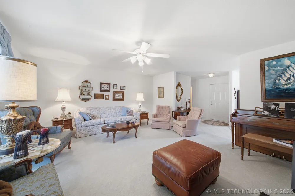 9867 S Maybelle Avenue Jenks, OK 74037