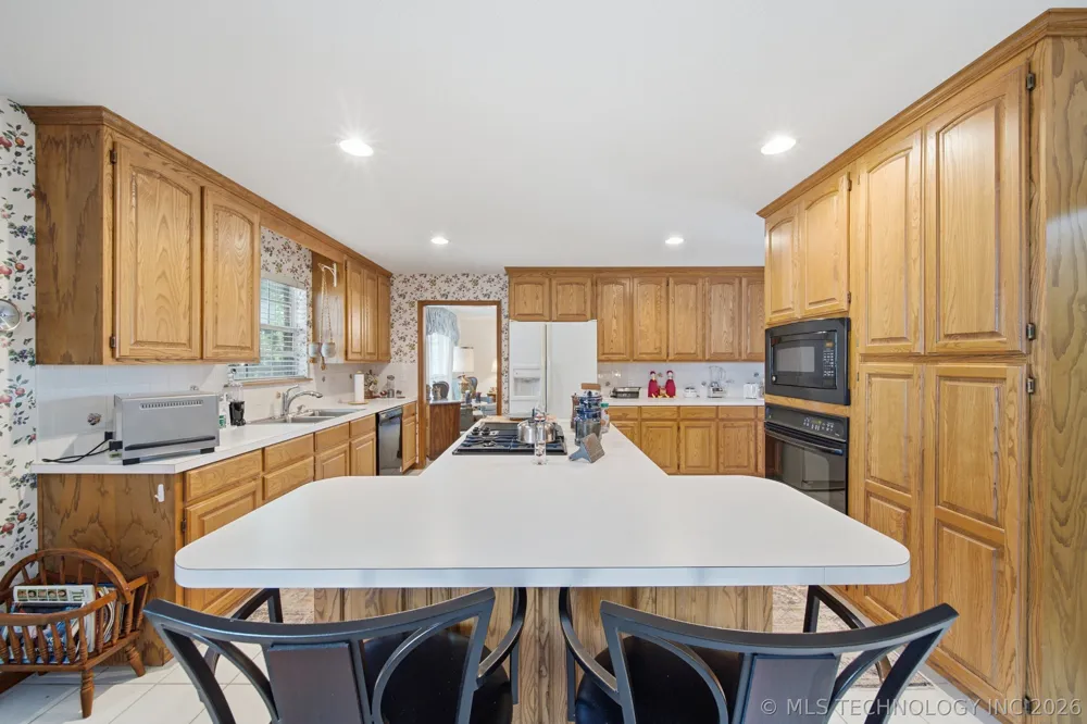 9867 S Maybelle Avenue Jenks, OK 74037