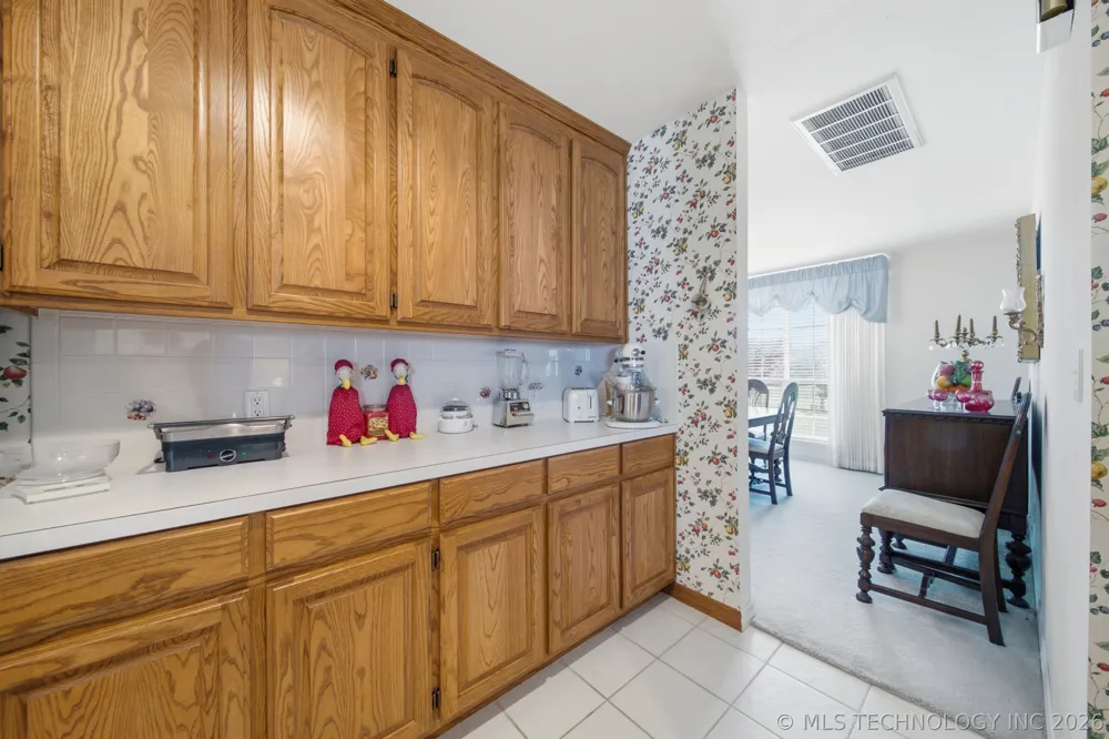 9867 S Maybelle Avenue Jenks, OK 74037