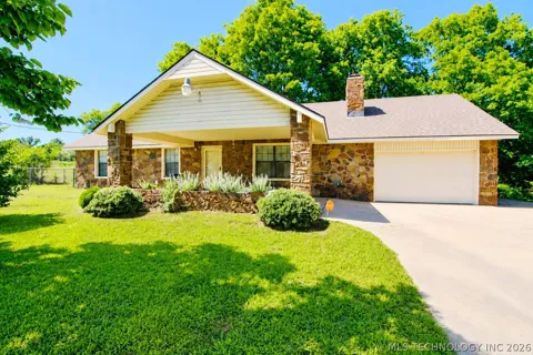 15895 Briar Road