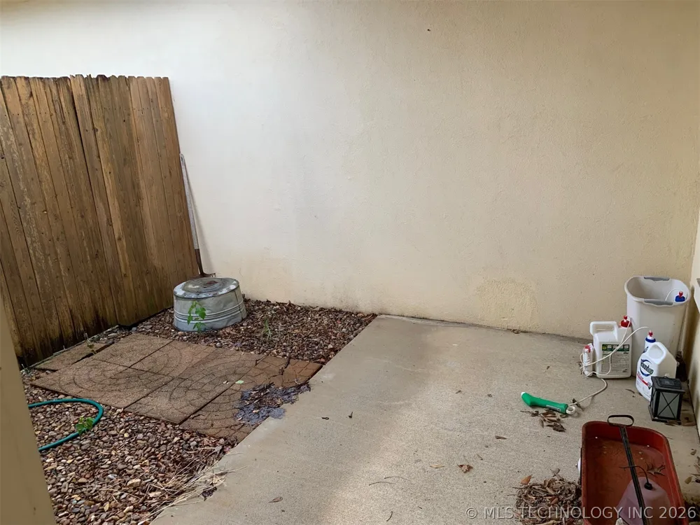 8116 E 74th Court Tulsa, OK 74133