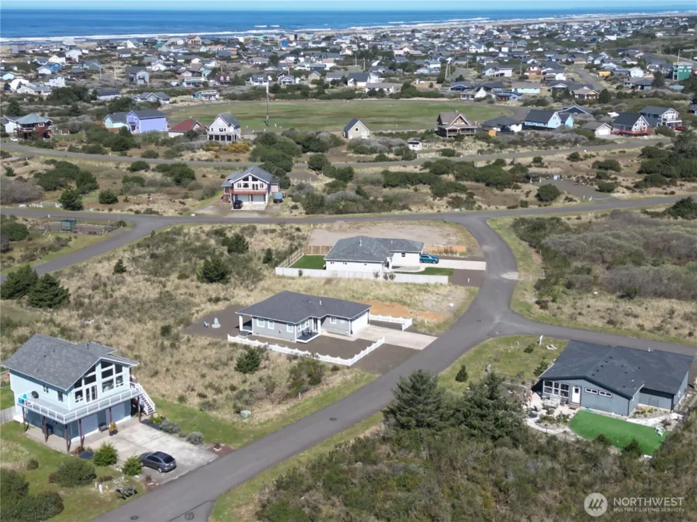 1439 Diamond Head Avenue SW Ocean Shores, WA 98569