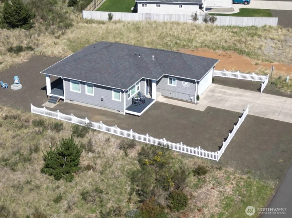 1439 Diamond Head Avenue SW Ocean Shores, WA 98569