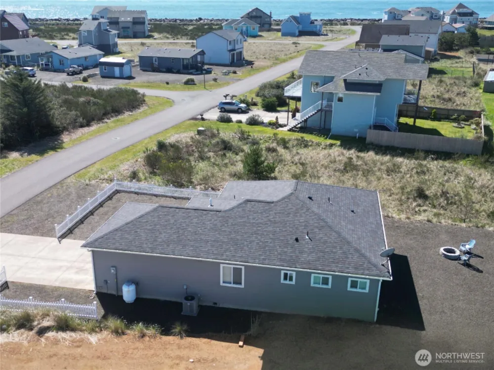 1439 Diamond Head Avenue SW Ocean Shores, WA 98569