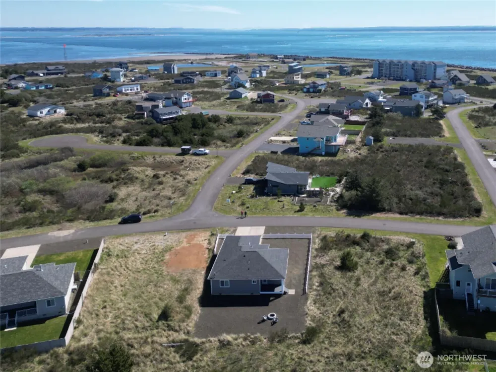 1439 Diamond Head Avenue SW Ocean Shores, WA 98569