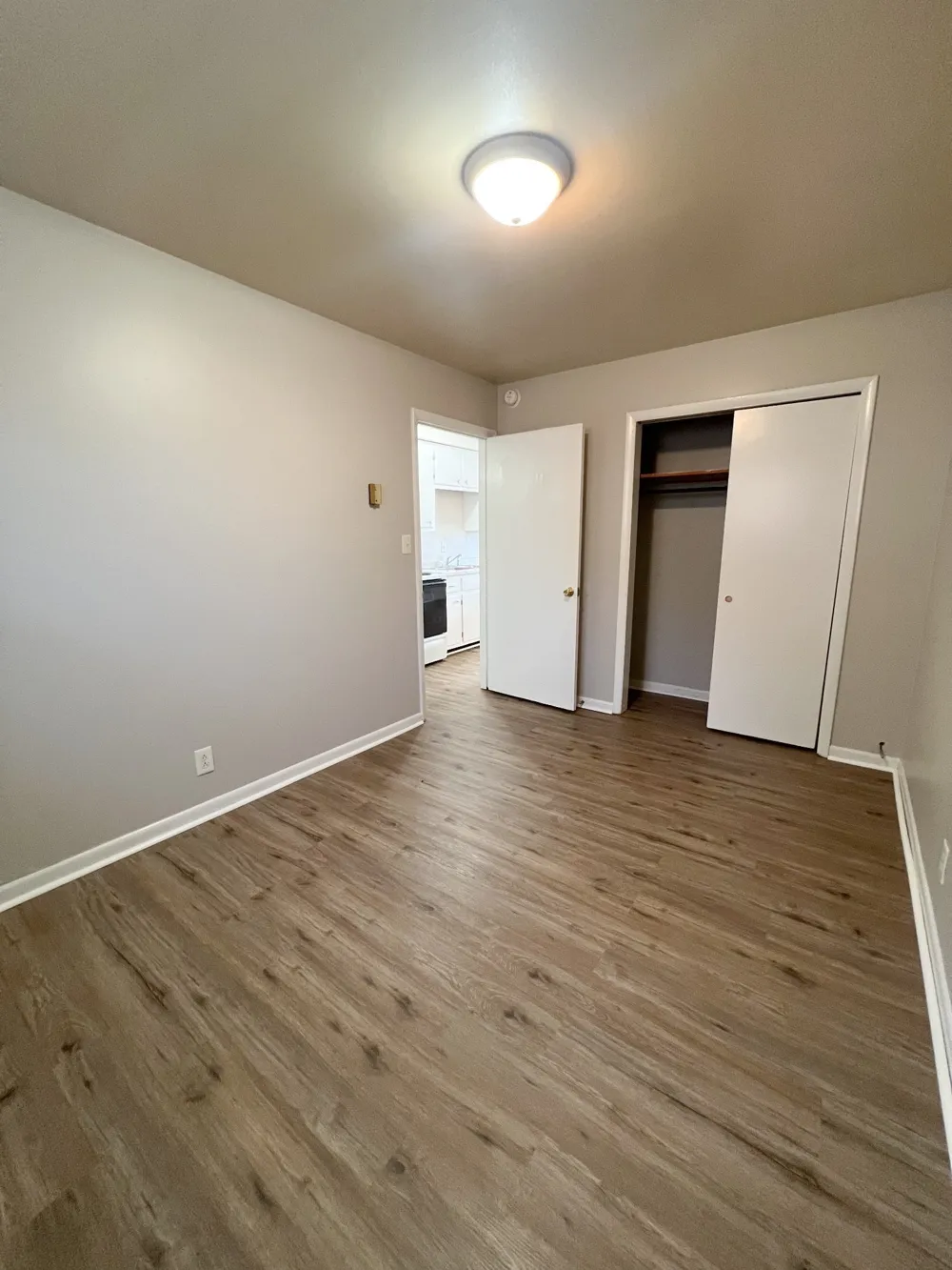 701 Power St #4 Clarksville, TN 37042