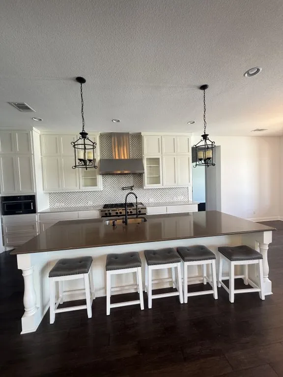 604 Brave Face Street Leander, TX 78641