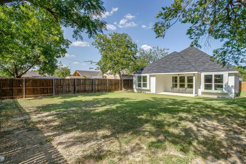 2613 Chestnut Avenue Fort Worth, TX 76164