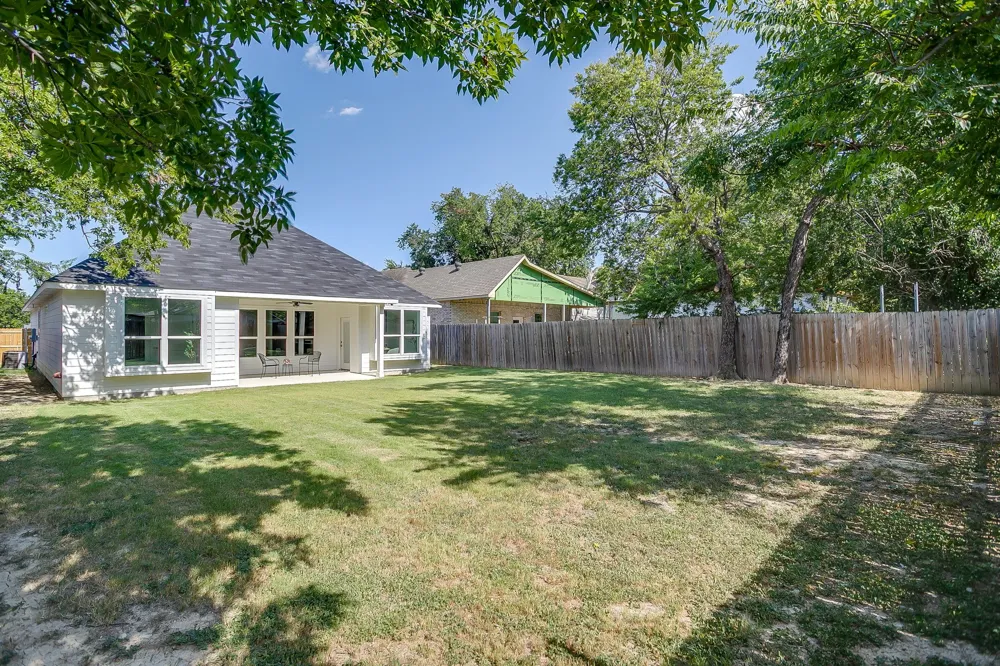 2613 Chestnut Avenue Fort Worth, TX 76164