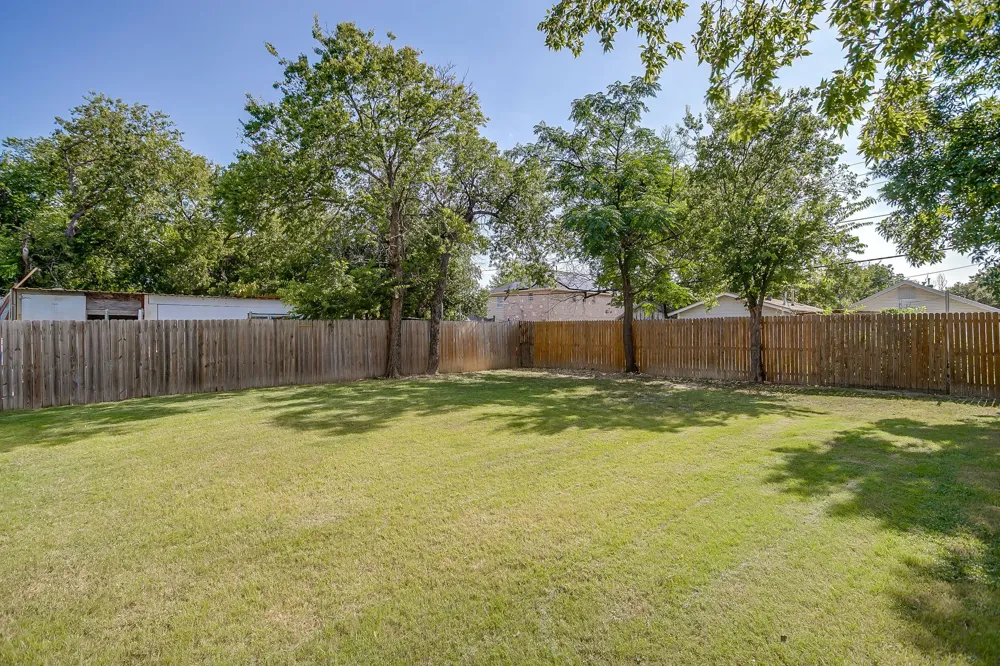 2613 Chestnut Avenue Fort Worth, TX 76164