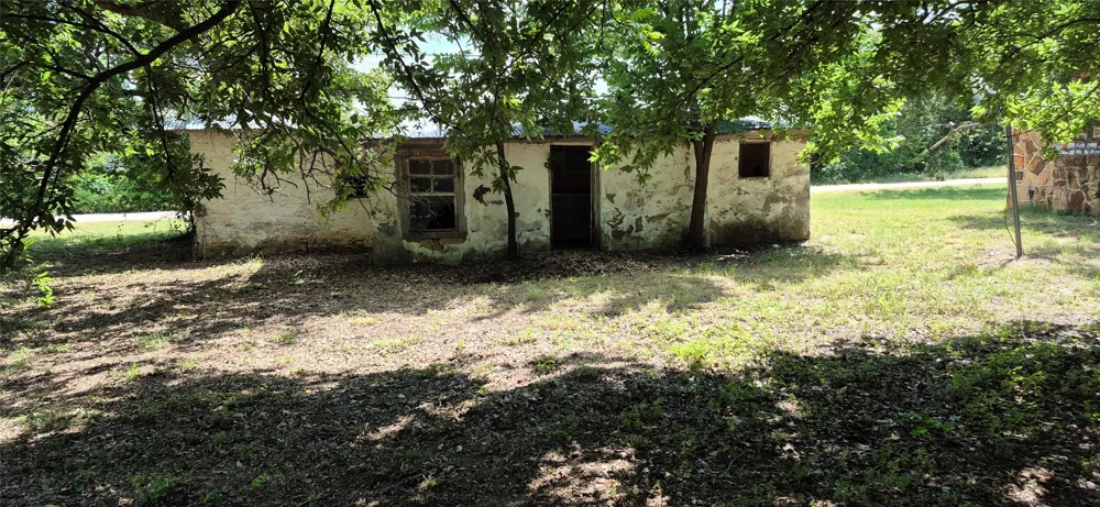 166 Seldon Loop Bowie, TX 76230