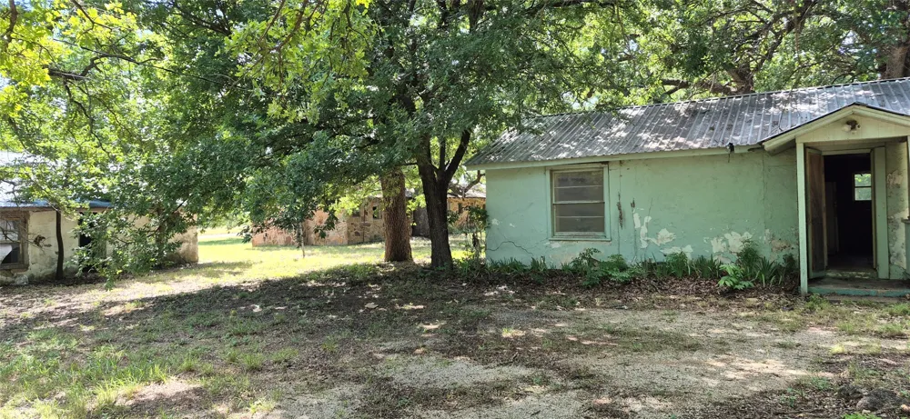 166 Seldon Loop Bowie, TX 76230