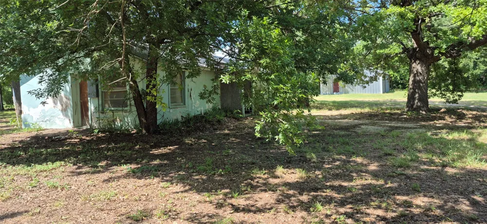 166 Seldon Loop Bowie, TX 76230