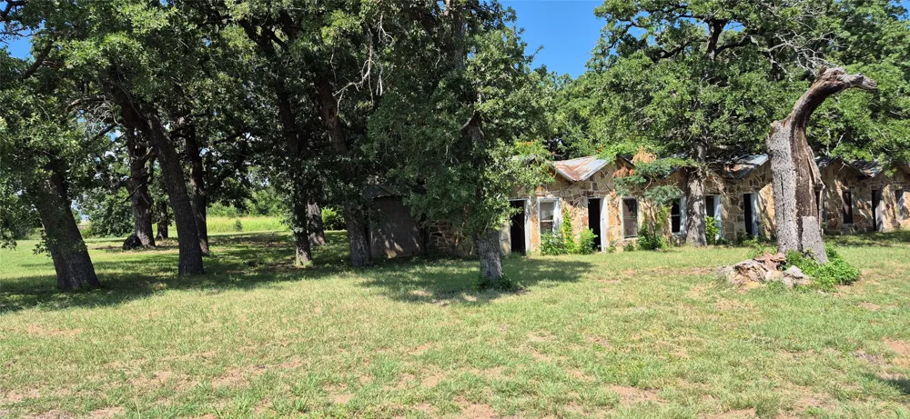 166 Seldon Loop Bowie, TX 76230