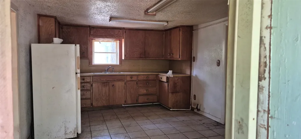 166 Seldon Loop Bowie, TX 76230