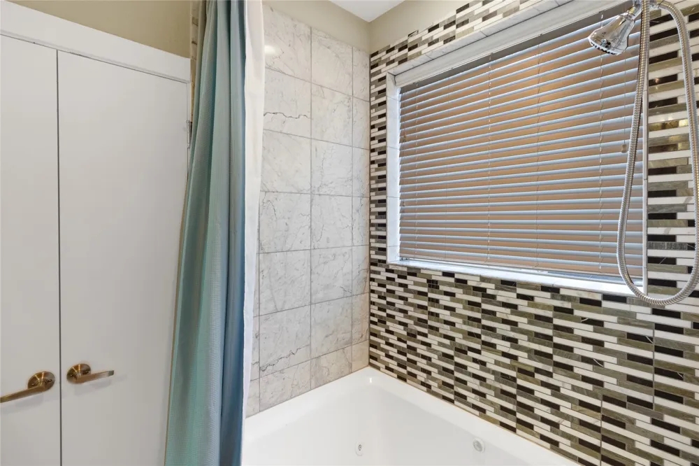 3915 Congress Avenue #200 Dallas, TX 75219