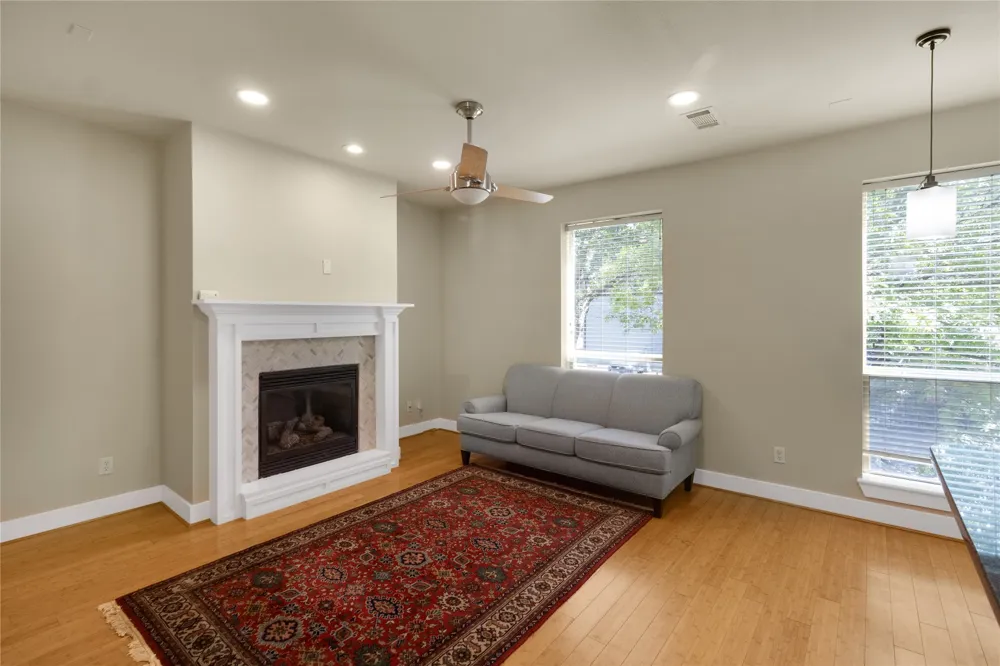 3915 Congress Avenue #200 Dallas, TX 75219