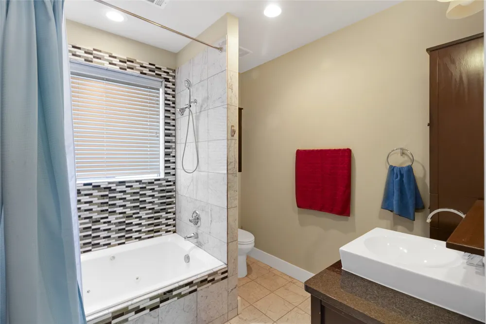 3915 Congress Avenue #200 Dallas, TX 75219