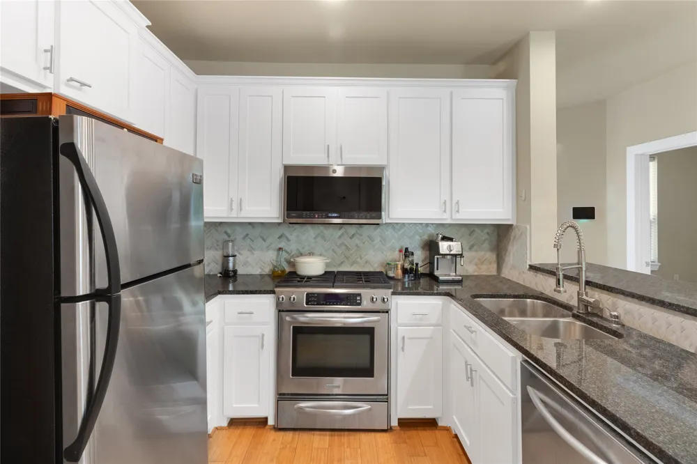 3915 Congress Avenue #200 Dallas, TX 75219