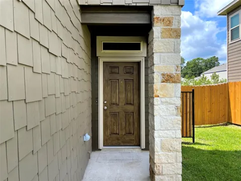 101 Wickersham #B