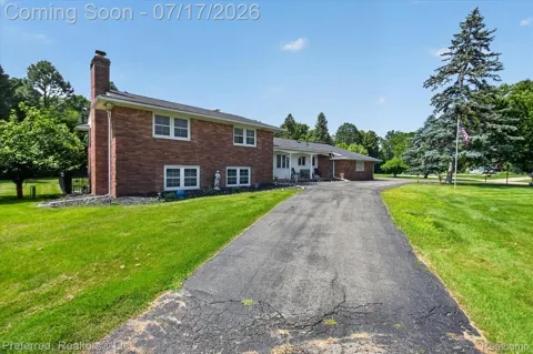 22519 Woodrising Lane