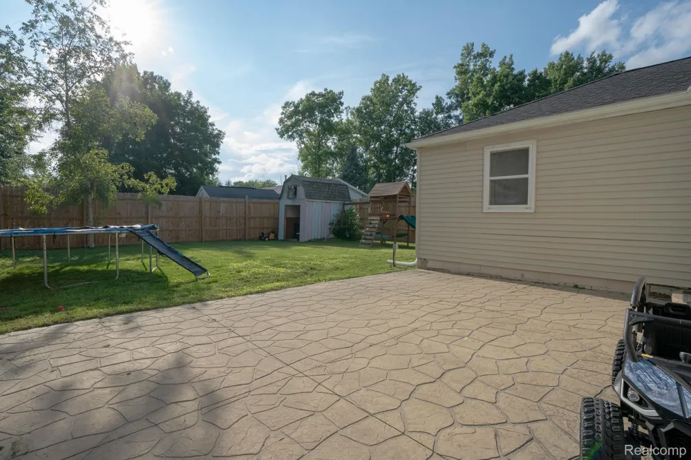 108 Carolina Avenue Marysville City, MI 48040