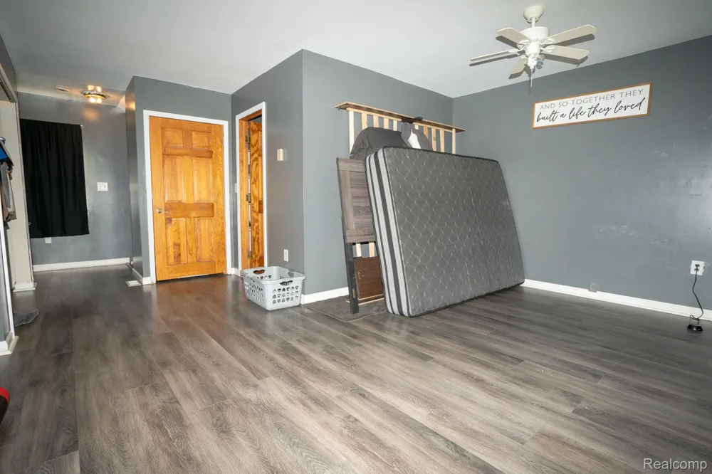 108 Carolina Avenue Marysville City, MI 48040